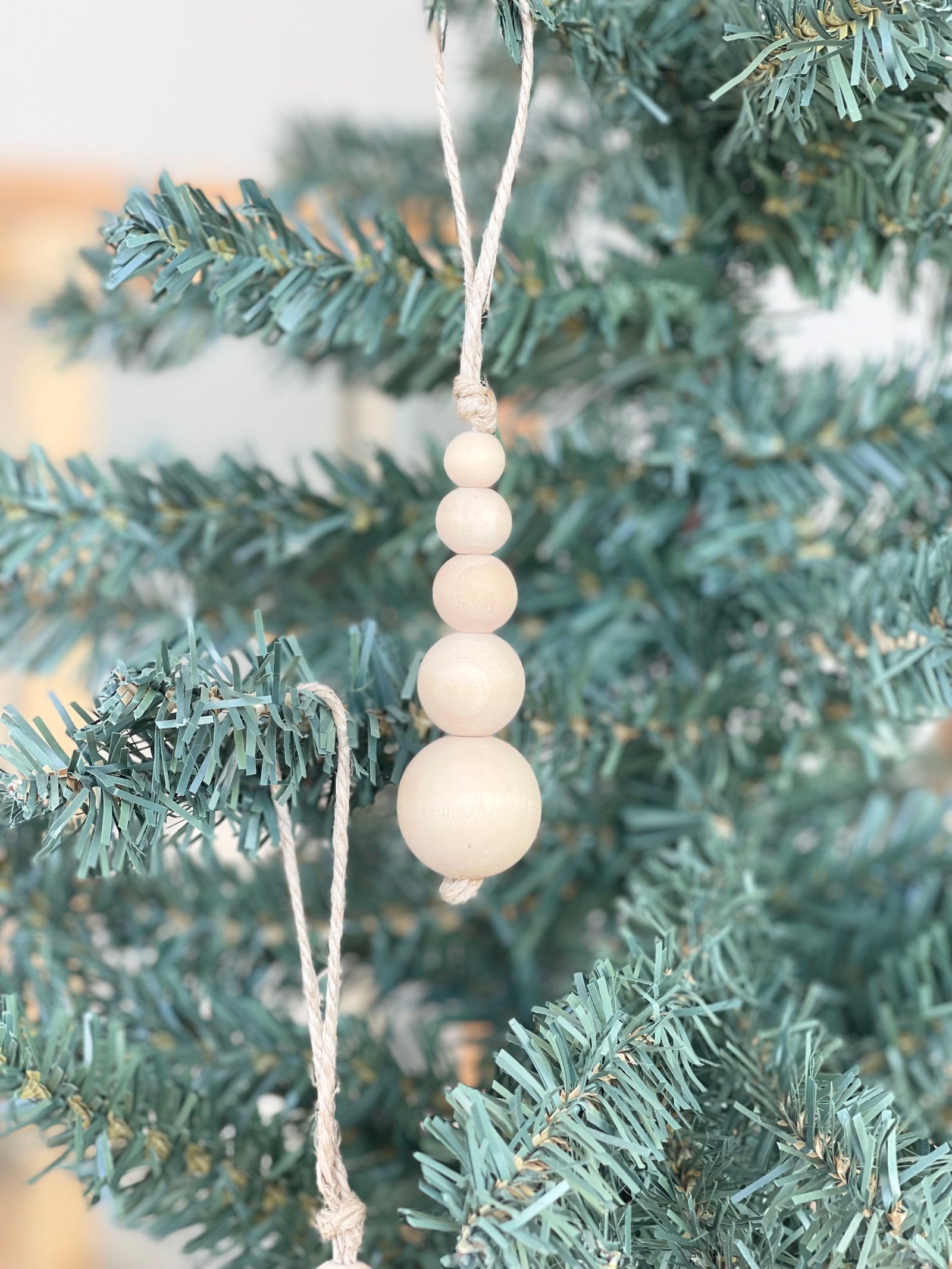 chrissy tree bead drop